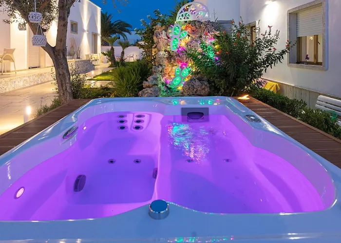 Le Gemelle Boutique 3* Torre Suda